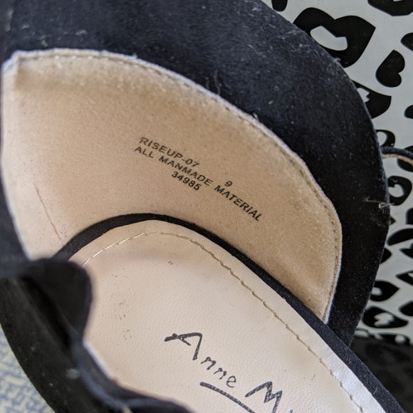 Black Ruffle Heels - Picture 5 of 7